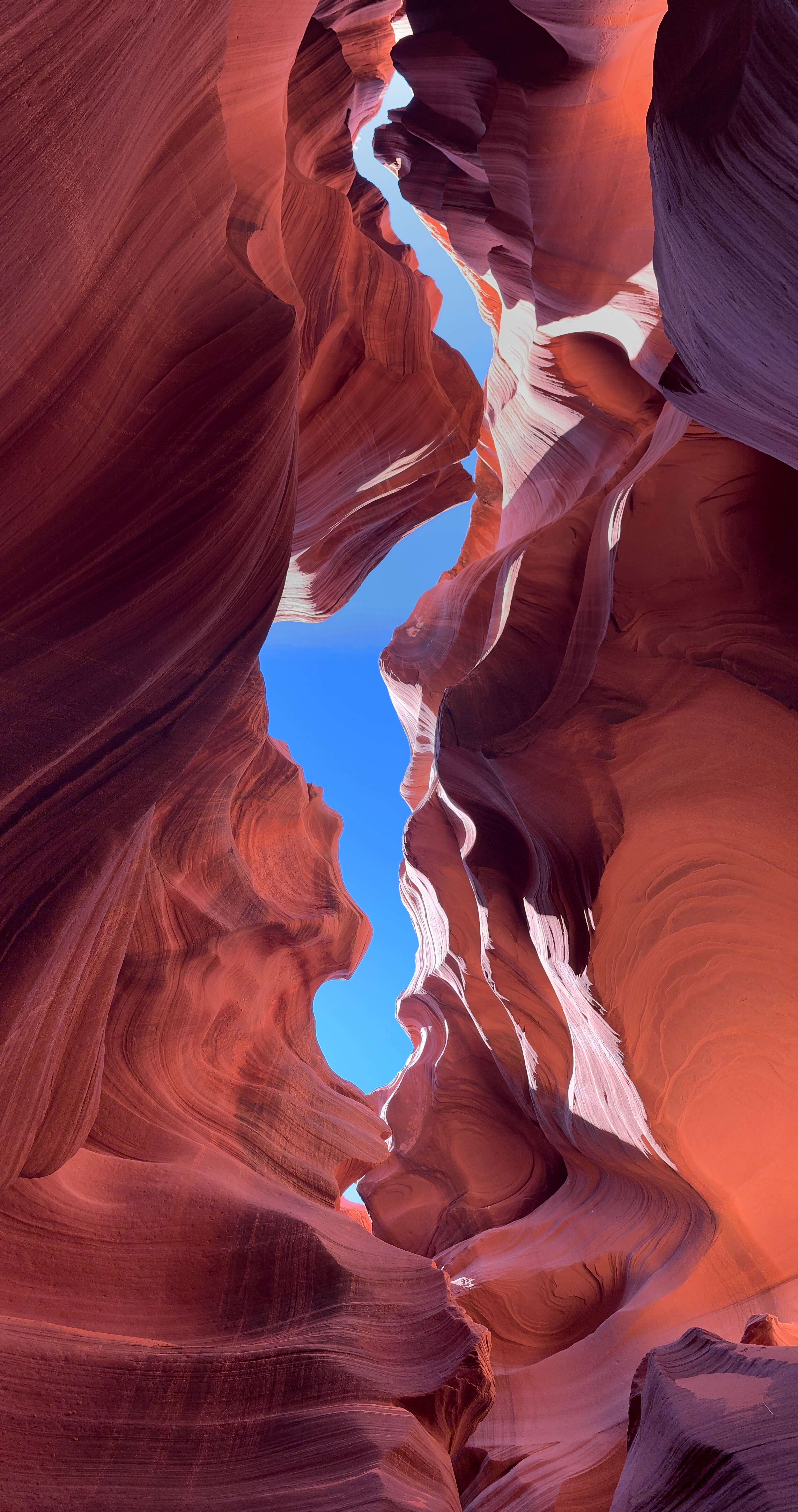 Light falling through Lower Antelope Canyon
